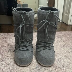 Moon Boot tall felt gray boots